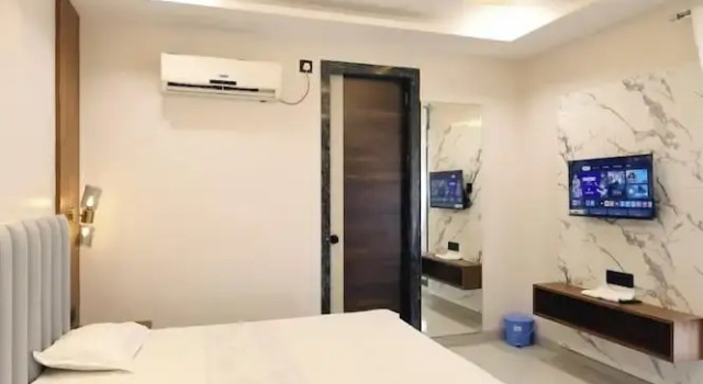 Hotel RGS Crystal