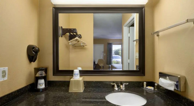 Номер Standard Red Roof Inn & Suites Duncan