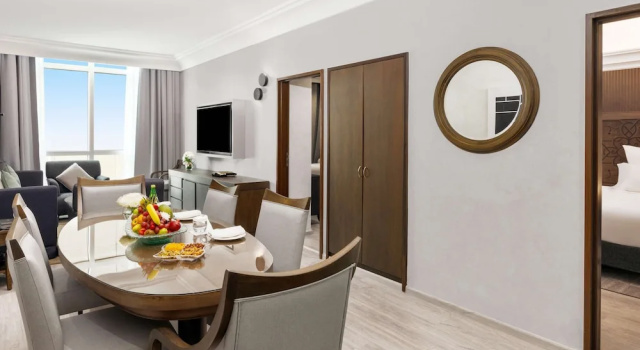 Четырёхместный люкс Presidential Deluxe Zamzam Pullman Makkah
