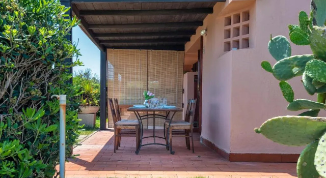 SARDINIARE-Villino Maja, Забронировать Отель Стинтино Sardinia North, рядом с Пляж Ле Салин