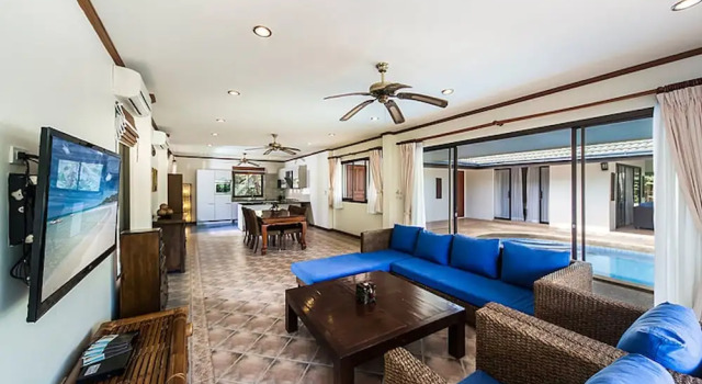 8 Bedroom Twin villas on Samrong Bay beach front resort