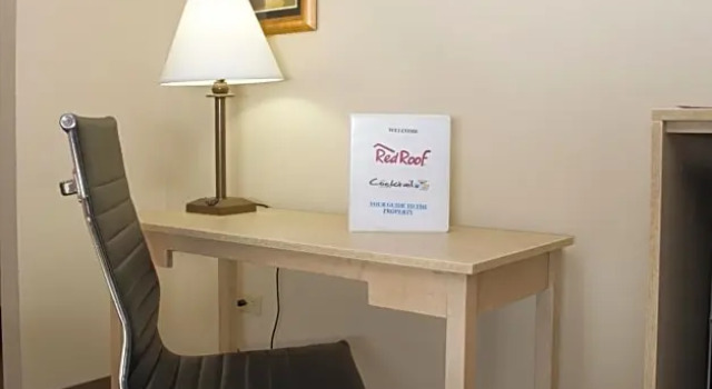 Люкс Red Roof Inn & Suites Pigeon Forge Parkway