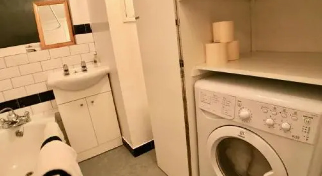 Central Apartment 5 Mins Putney Tube Station