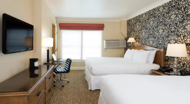 Четырёхместный номер Standard The Lafayette Hotel, Swim Club & Bungalows