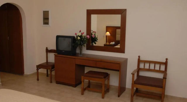 Апартаменты Paleos Hotel Apartments