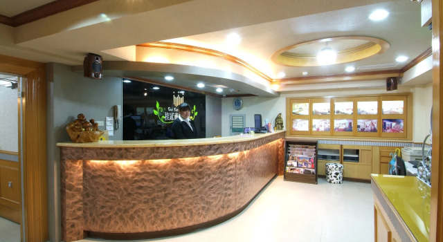 Laurel Business Hotel