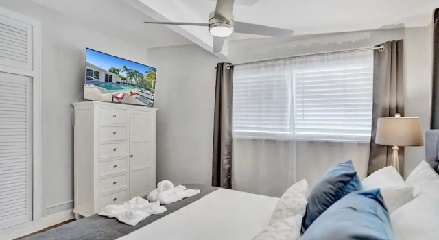 5BR with Heated Pool 5 min to Beach, Book Feriehus Villaer i Broward County, Villa