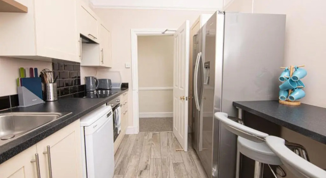 Salt Lane Apartments