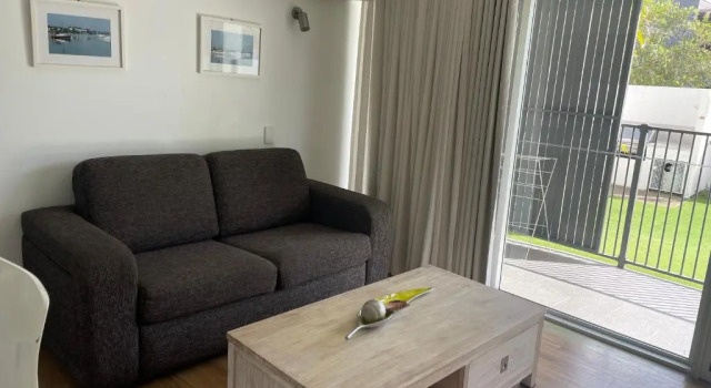 Апартаменты Premium Noosa Parade Holiday Inn