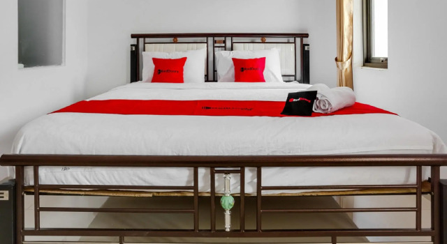 RedDoorz near Jawa Timur Park 3