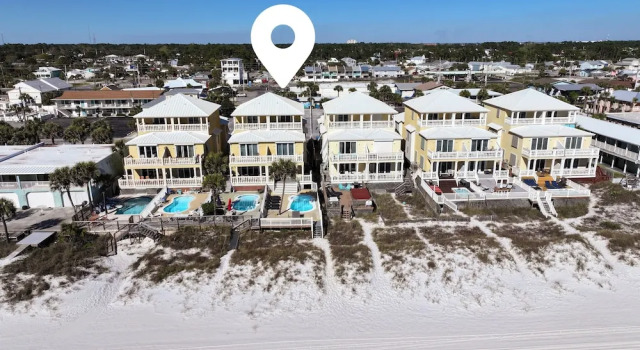 Коттедж Just Beachy - 5 Bedroom Beach Front Home! Sleeps 20 Home by RedAwning