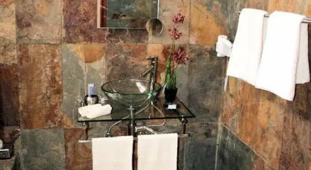 Люкс с видом на сад Birdcage Gay Men Resort and Lifestyle Hotel