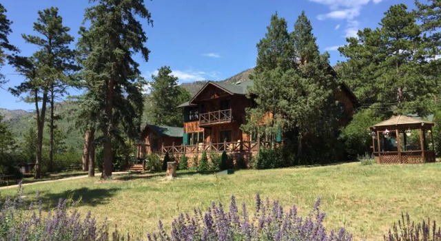 Люкс Pikes Peak Guest Cabin at Rocky Mountain Lodge