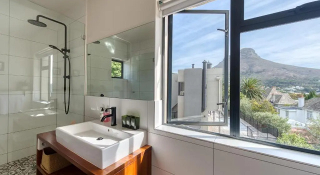 Двухместный номер Luxury с видом на горы De Tafelberg Guesthouse