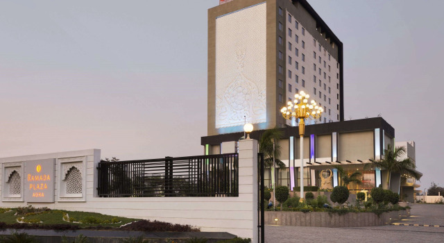 Saura Hotel, Agra - A Club Mahindra Associate, Забронировать Отель Агра штат Уттар-Прадеш