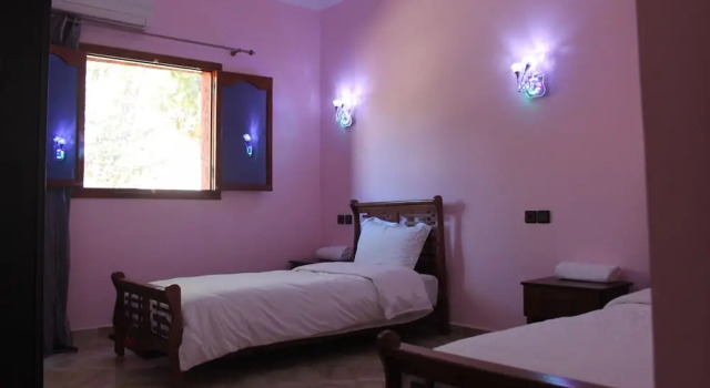 Hôtel Ajil Ouzoud, Rezerwuj Hotel Hotele w Azilal z basenem, Basen
