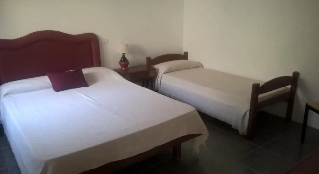 Hosteria Aguas Claras, Rezerwuj Hotel Mina Clavero 