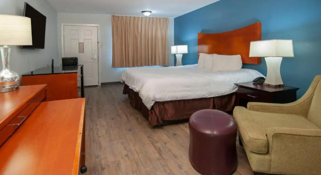 Номер Standard Best Price Motel & Suites