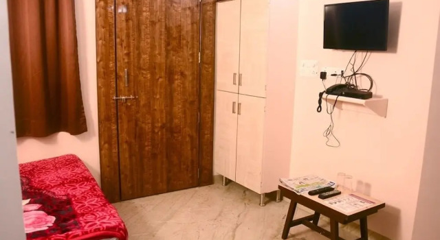 Трёхместный номер Standard Hotel Parag