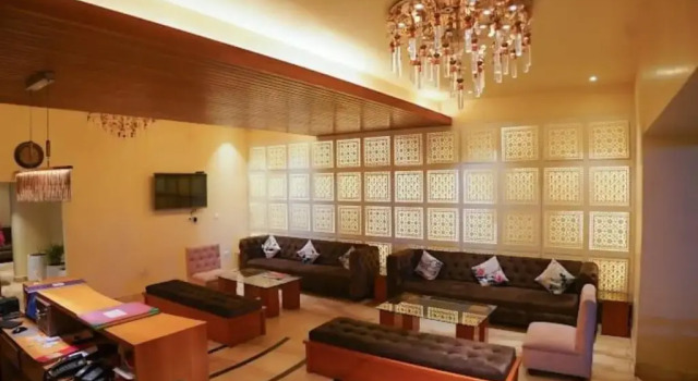 Hotel Suyash Palace, Забронировать Отель Басти штат Уттар-Прадеш
