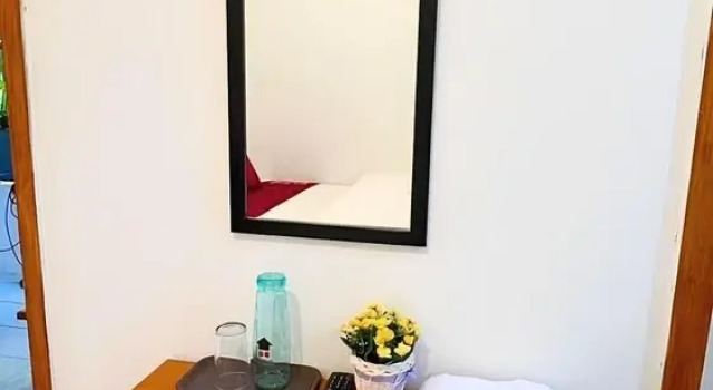 Djuragan Kamar Halona, Book Hostel Sleman Yogyakarta Province