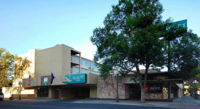 Quality Inn Ponderosa Great Falls, Buchen Sie Hotel Great Falls Montana