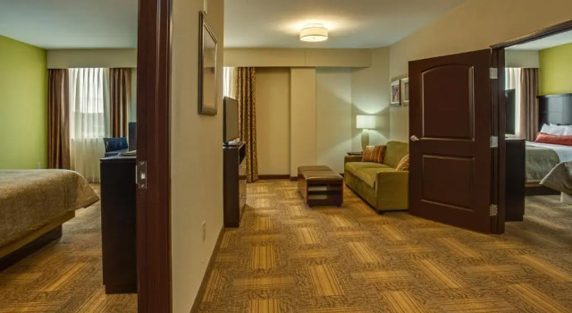 Staybridge Suites Atlanta Airport, Varaa Hotelli Hapeville Georgia