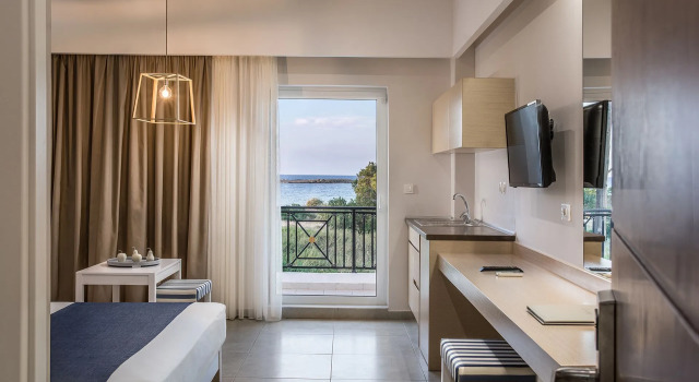 Студия Цокольный этаж Sea View Hotel & Apartments