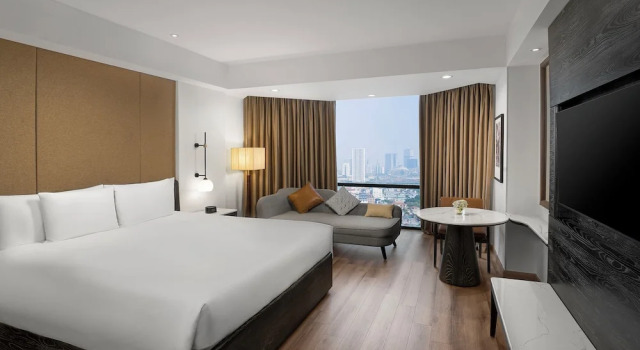 Двухместный клубный номер Standard с видом на город Sheraton Hanoi West