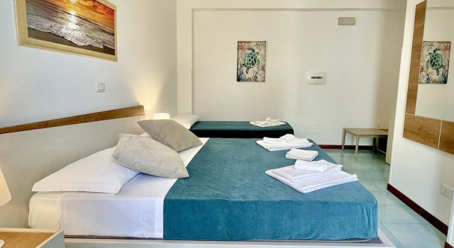 Трёхместный номер Deluxe c 1 комнатой Hotel Sikania