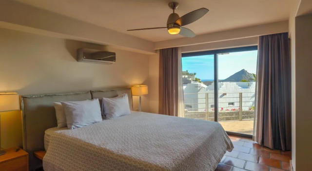 Great Cabo Location for Large Group at Villa Jade de Law