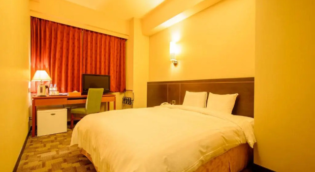 Номер Deluxe LA HOTEL- Liuhe Fusing