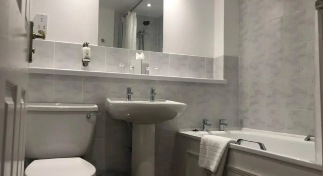 Апартаменты с 2 комнатами Royal Garden Apartments New Town