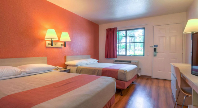 Motel 6-San Dimas, CA - Los Angeles, Buchen Sie Motel San Dimas Los Angeles und Umgebung