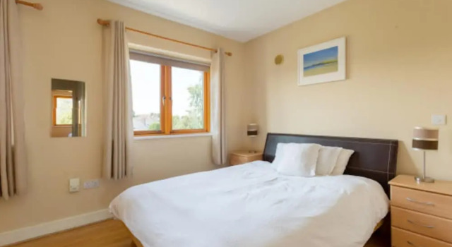 Modern 2 Bedroom Apartment With Private Balcony, Prenota Appartamento Contea di Dublino 