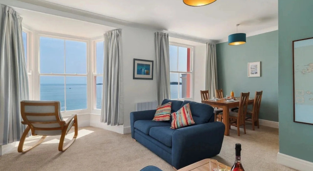 Коттедж 5 Paragon Court - Sea Front Apartment
