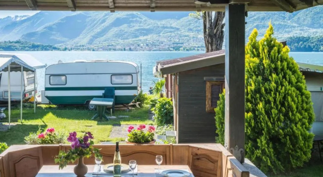 Villa Adi Appartamento 2, Book Apartment Hotels in Como with a Pool, Swimming Pool