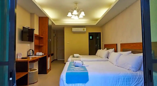 Четырёхместный номер Deluxe Rapeepong Resort Nanthai
