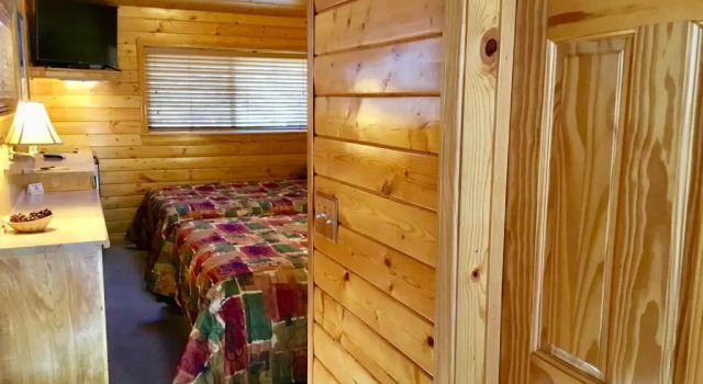 Номер Superior Giant Oaks Lodge