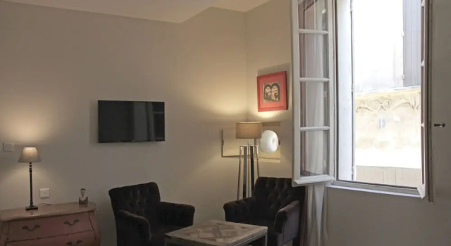 Номер Comfort Hôtel Amphithéâtre