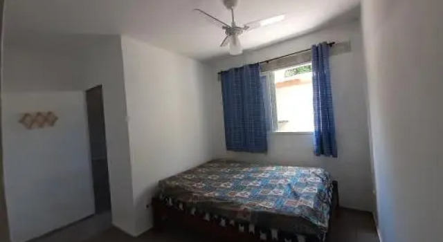 Casa a 80m da Praia das Toninhas