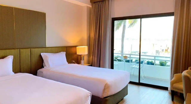 Двухместный номер Standard с видом на бассейн Fortune River View Hotel Nakhon Phanom