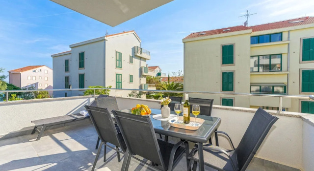 Апартаменты Superior Summer Breeze Pool Apartments