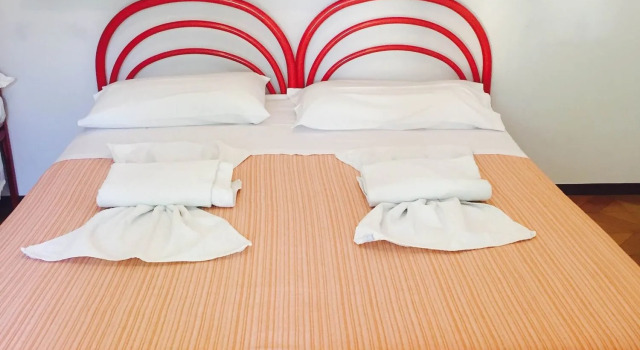 Hotel Leonarda, Забронировать Отель Риваззурра Римини
