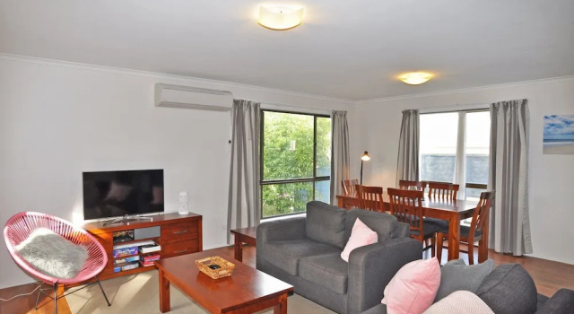Kyeema - Free Wifi & Netflix - PET Friendly, Rezervasyon Otel Gippsland otoparklı oteller, Otopark