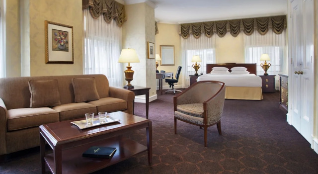 Двухместный люкс Presidential c 1 комнатой с видом на озеро The Drake Hotel