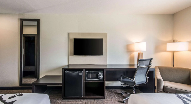 Четырёхместный номер Standard Sleep Inn & Suites Galion