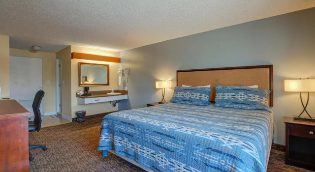Номер Standard Columbia Gorge Inn
