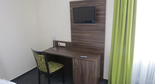 Hotel-Restaurant Zum Stern, Забронировать Отель Баумхольдер Рейнланд-Пфальц