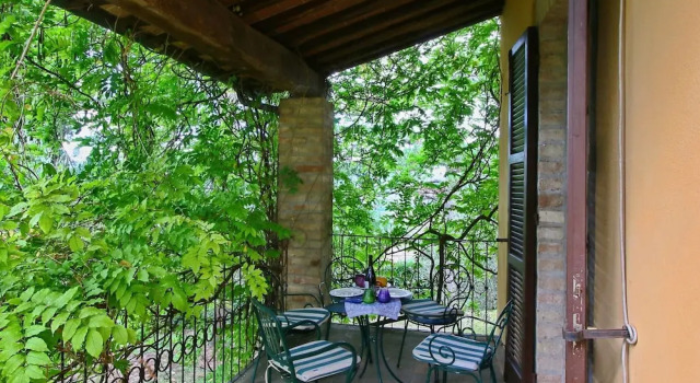 Коттедж Farmhouse in Todi With Pool & Theater Nearby
